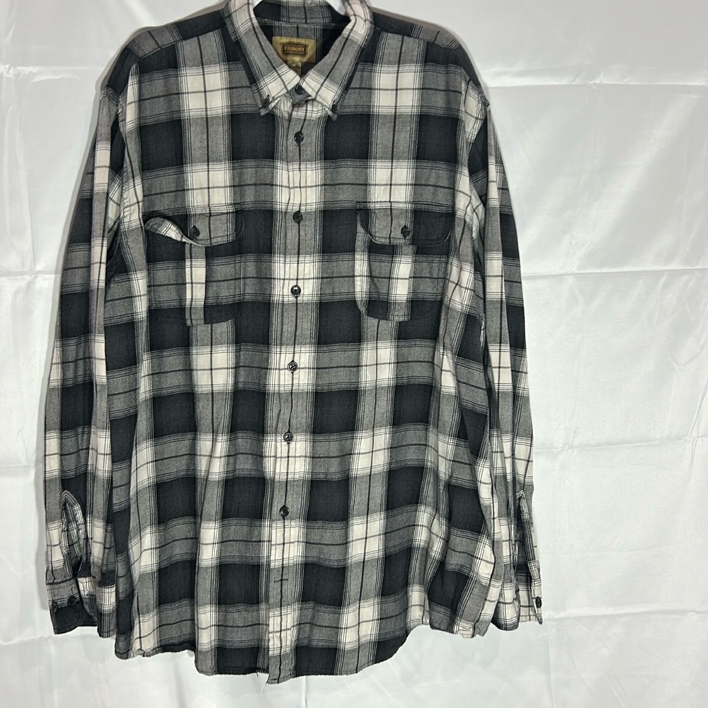 Foundry button-down flannel shirt. Size 2XLT.